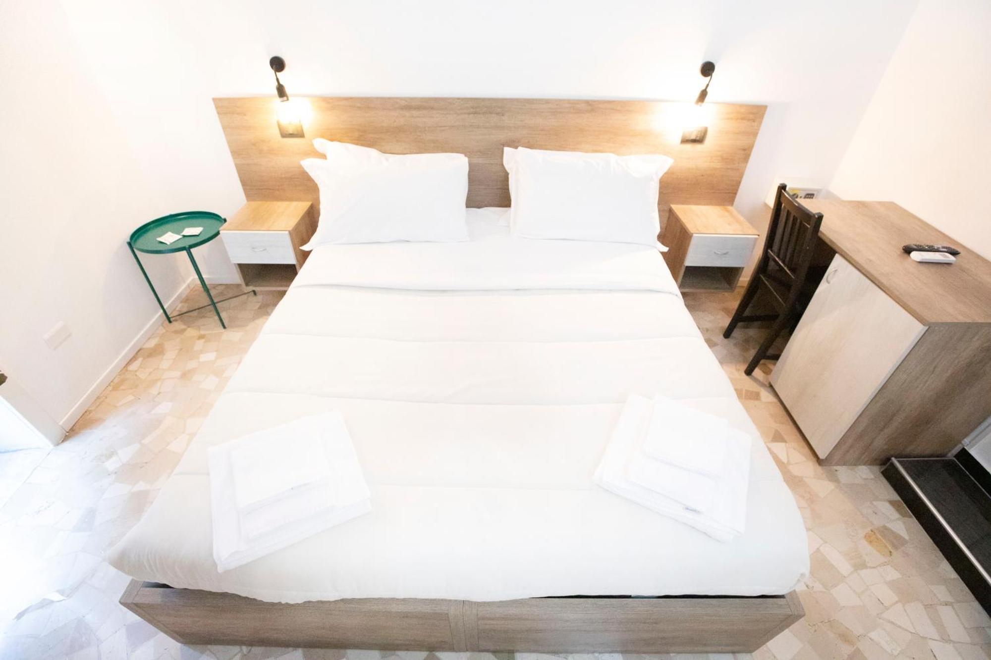 نابولي Hall Inn B&B In Chiostro المظهر الخارجي الصورة
