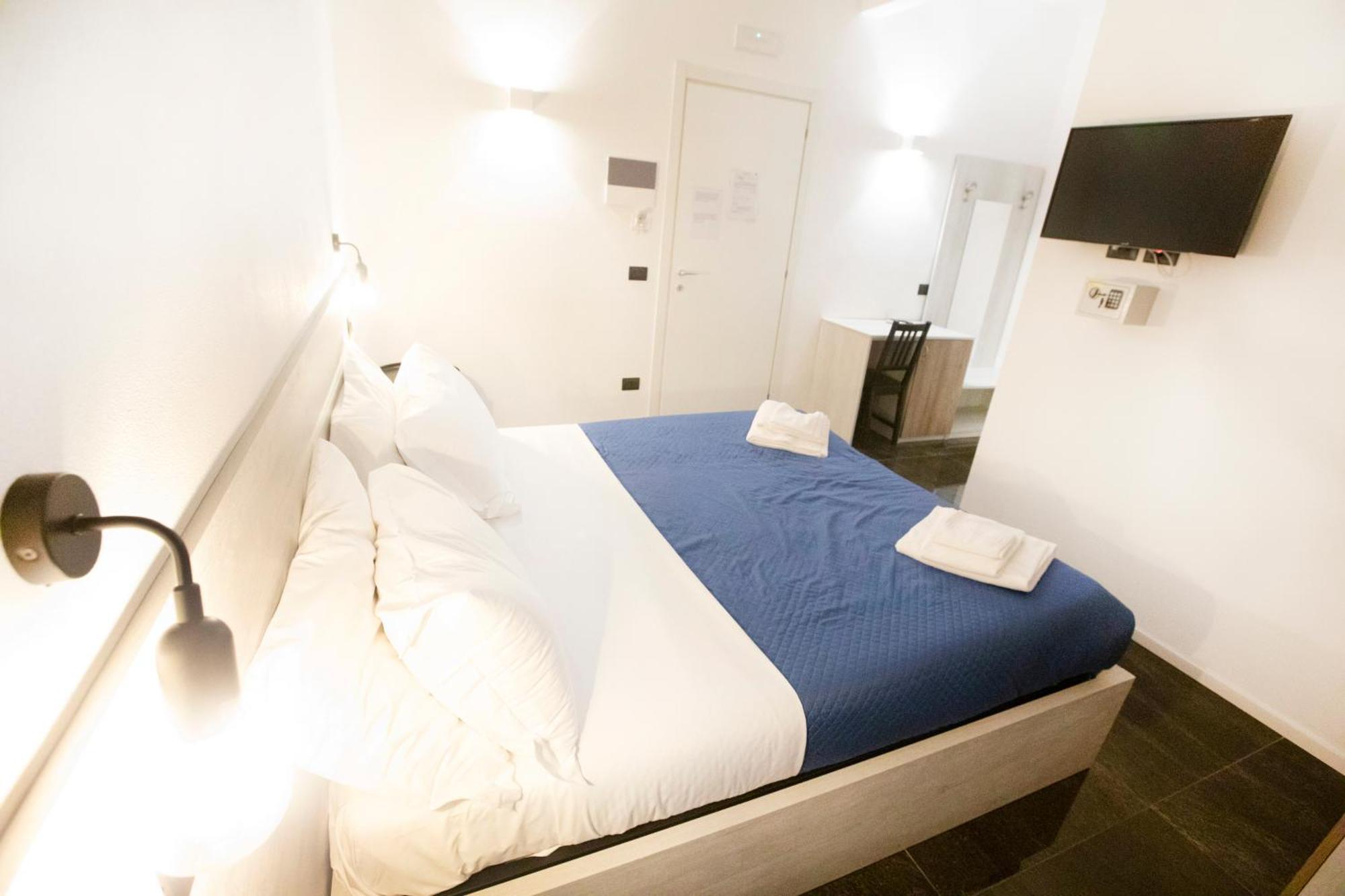 نابولي Hall Inn B&B In Chiostro المظهر الخارجي الصورة